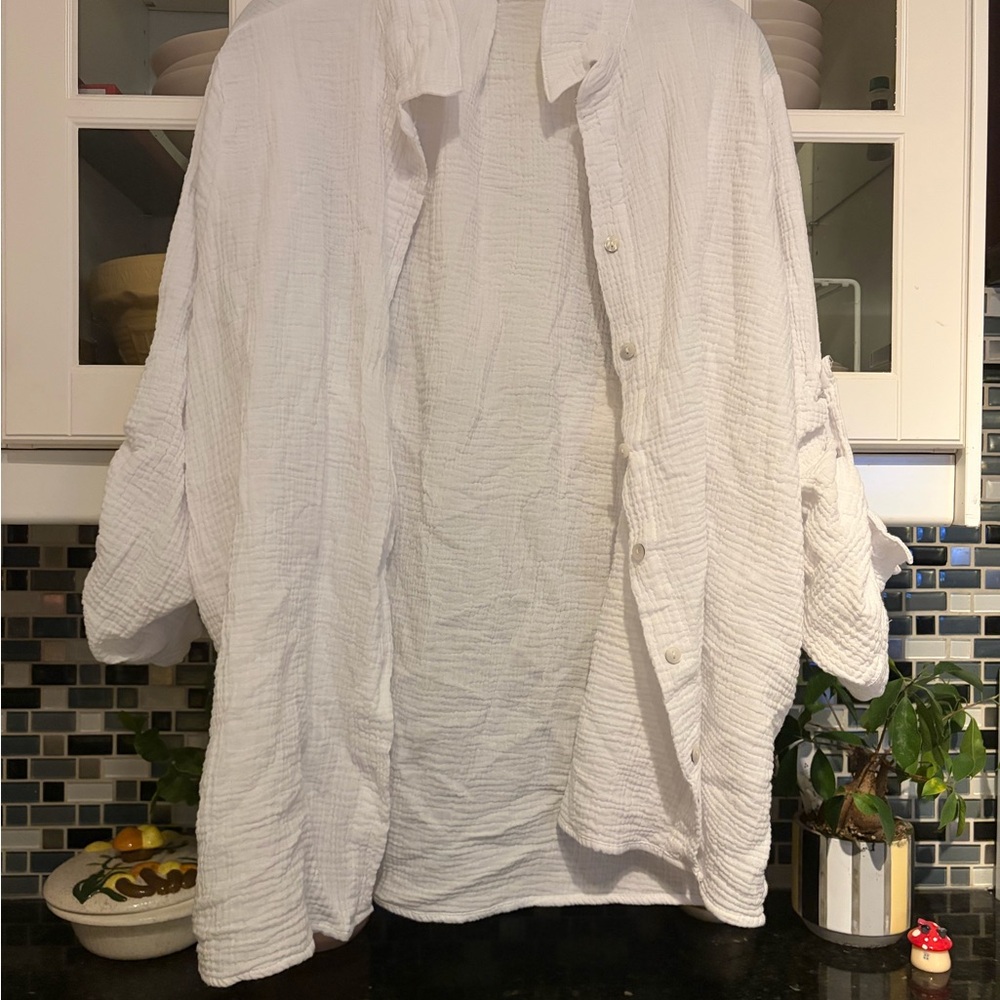 Dreamers White blouse. T24